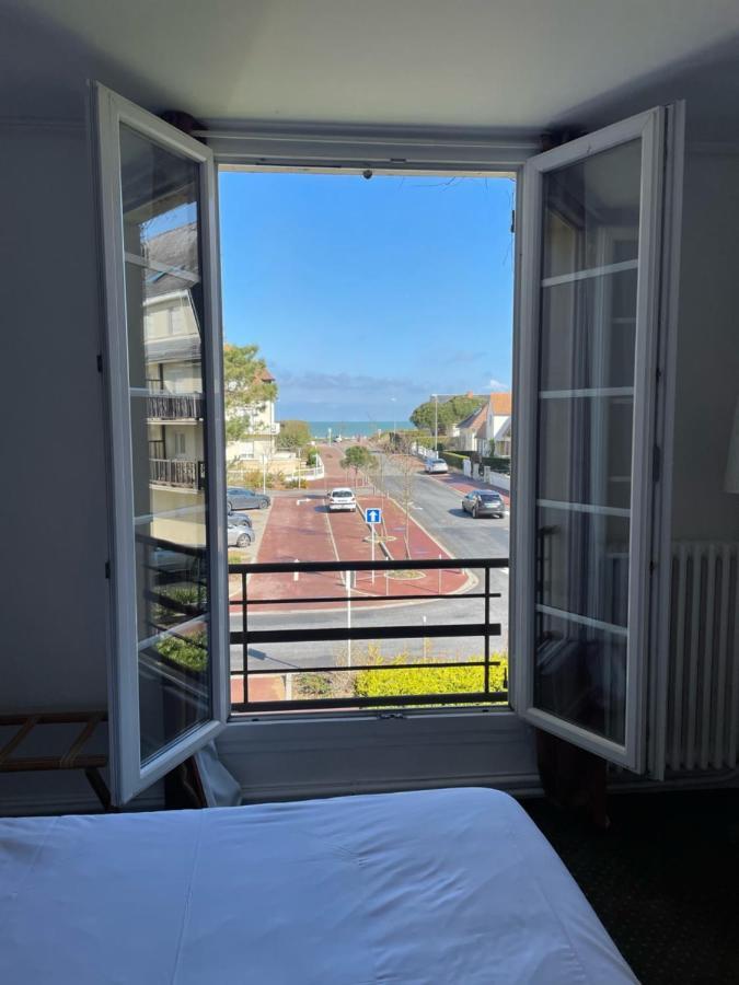 Hotel Chez-Marion Merville-Franceville-Plage Esterno foto