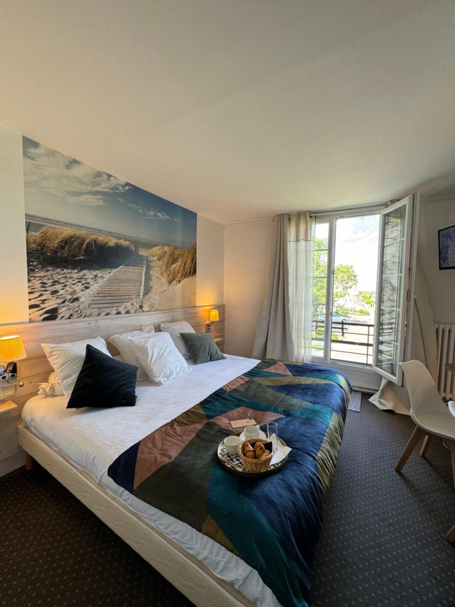 Hotel Chez-Marion Merville-Franceville-Plage Esterno foto