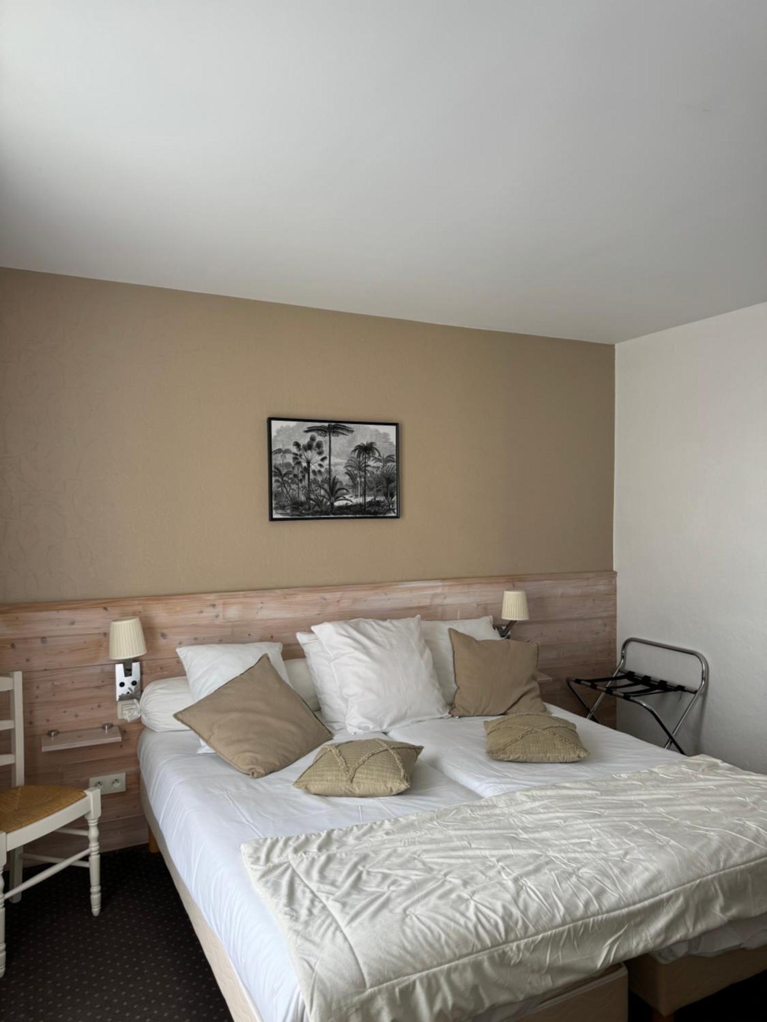 Hotel Chez-Marion Merville-Franceville-Plage Esterno foto